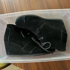 Tom’s Wedge Black Sizes 7.5 and 7
